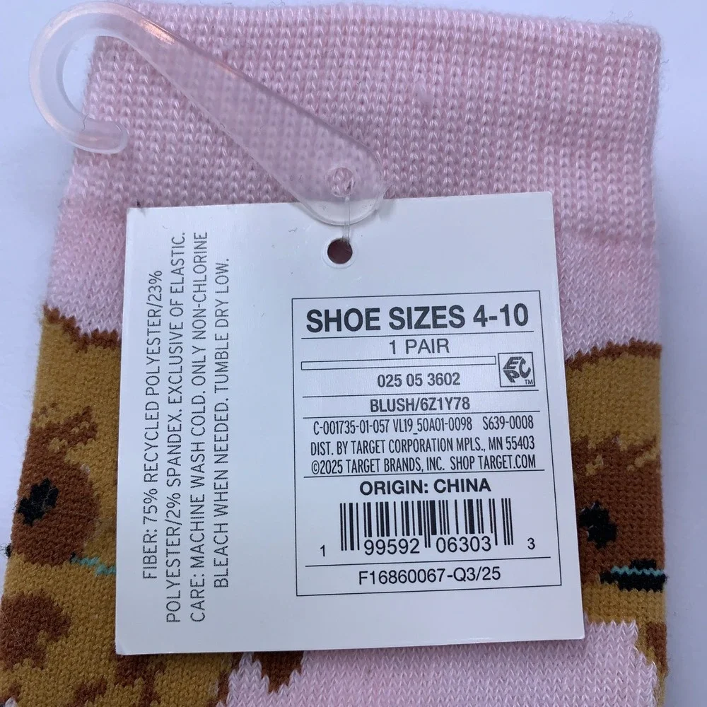 Target Women 4-10 Blush Pink Highland Cow Heart Valentine Novelty Crew Socks